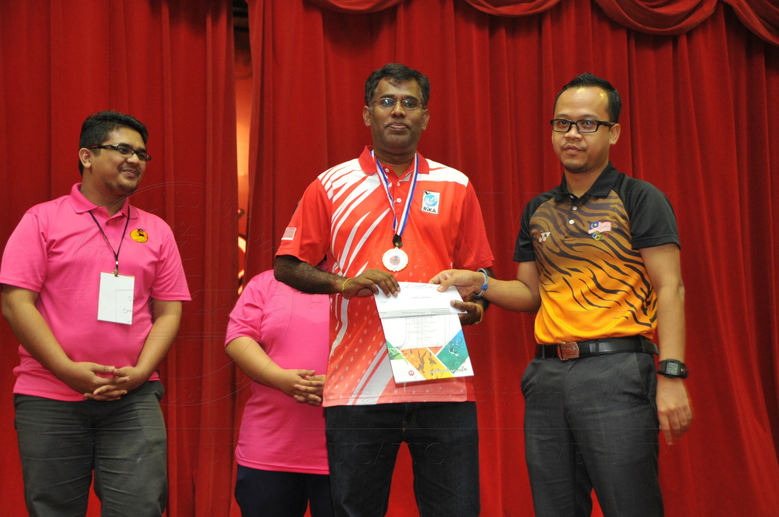 PRO15 158 CATUR HAS 9508